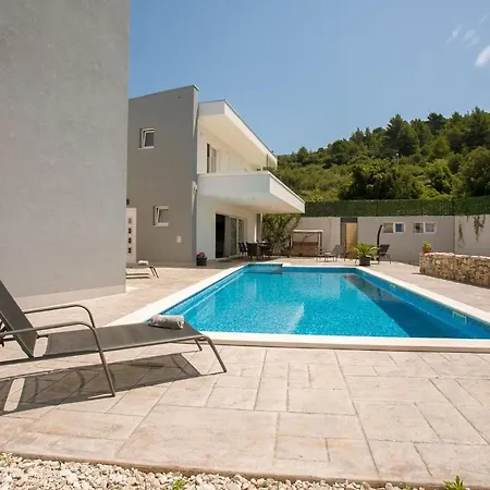 Beachfront Orion With Pool Apartament Rogoznica (Sibenik-Knin)