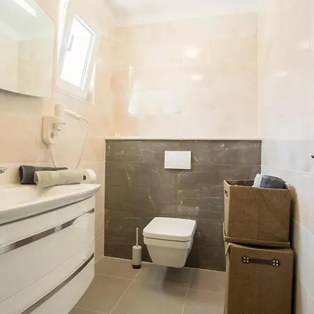 Beachfront Orion With Pool Apartament *
