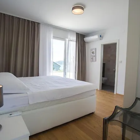 Beachfront Orion With Pool Apartament *