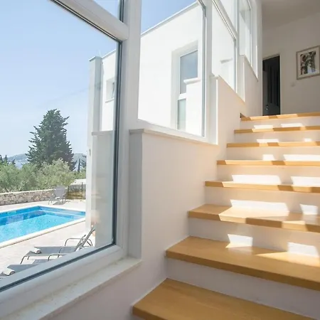 Apartament Beachfront Orion With Pool Rogoznica (Sibenik-Knin)
