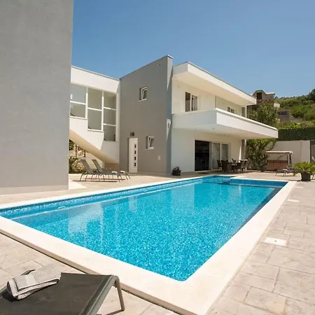 Beachfront Orion With Pool Rogoznica (Sibenik-Knin)